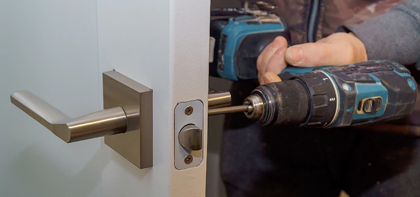 Broken Door Handle Lock Repair in Pollock Pines, California